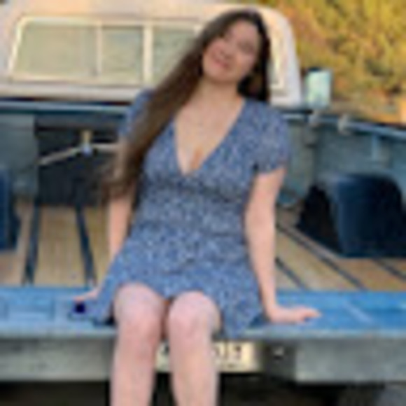 Meet your Posher, Alexandra - Picture 1 of 1